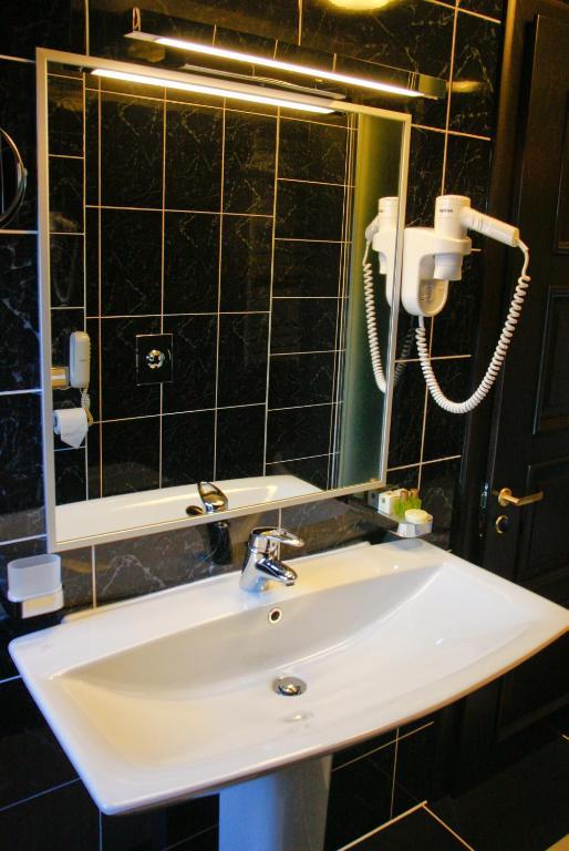 Hotel Anna Junior Targu Jiu Bilik gambar