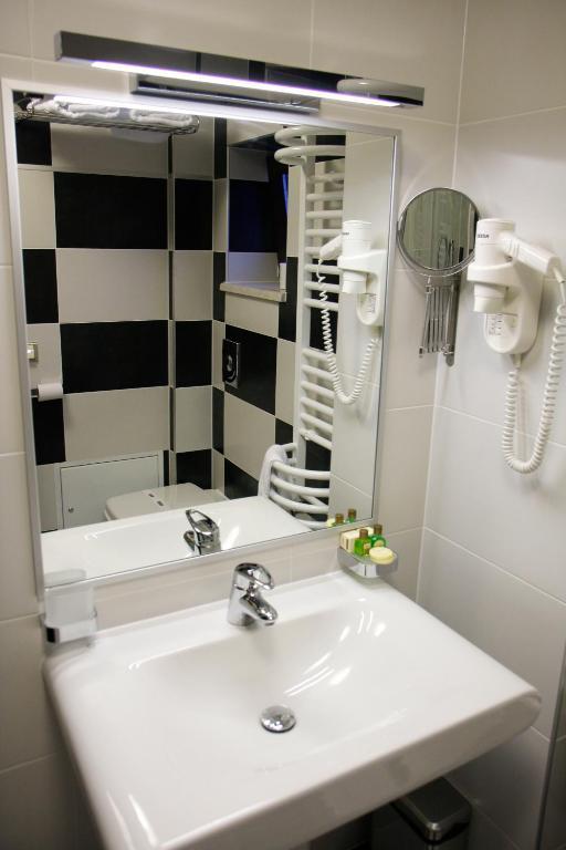 Hotel Anna Junior Targu Jiu Bilik gambar