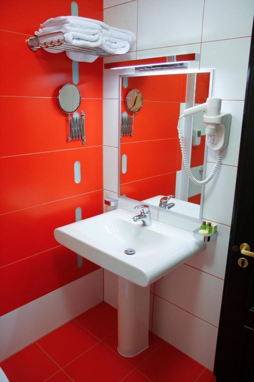 Hotel Anna Junior Targu Jiu Bilik gambar
