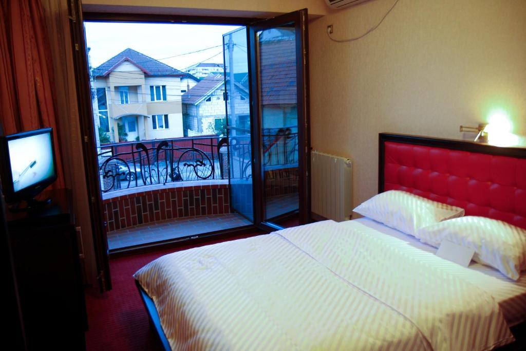 Hotel Anna Junior Targu Jiu Bilik gambar