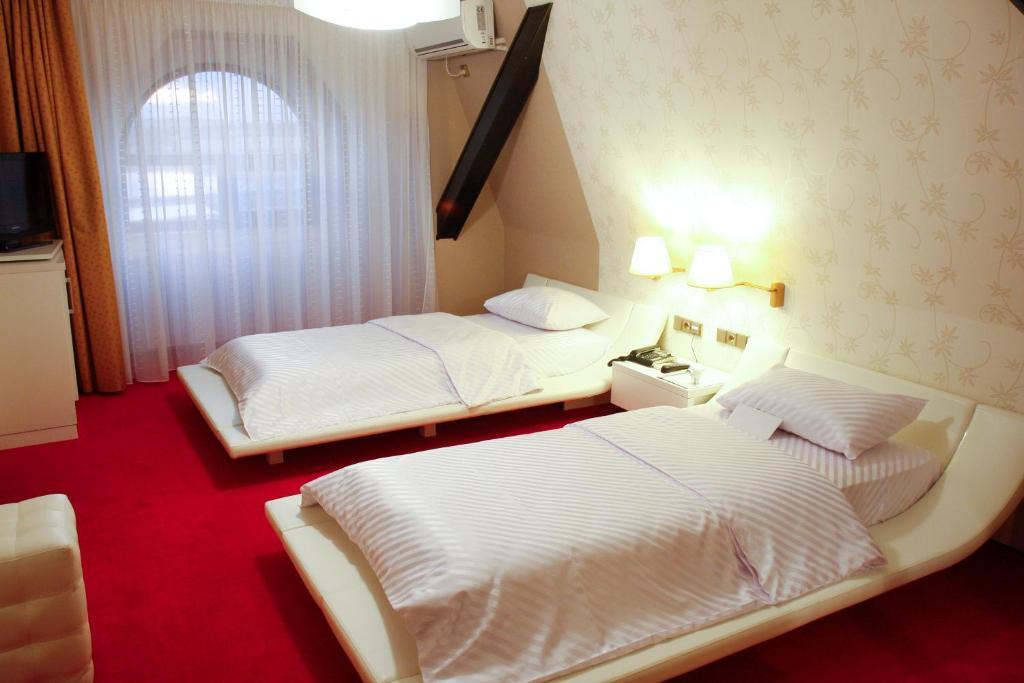 Hotel Anna Junior Targu Jiu Bilik gambar