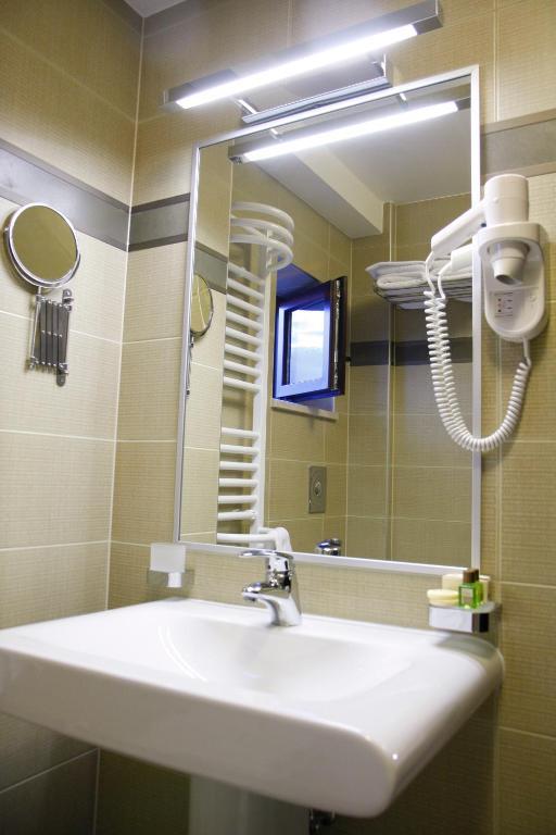 Hotel Anna Junior Targu Jiu Bilik gambar
